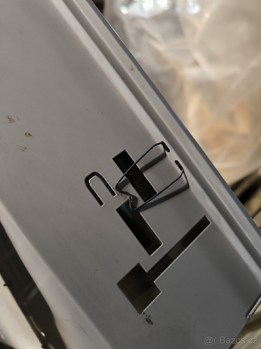 Svítidlo do podhledu - pozor sleva - 3