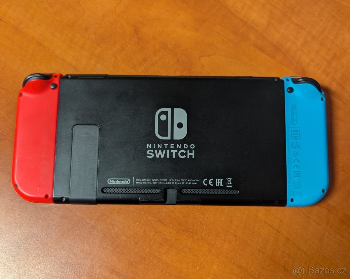 Nintendo Switch HACKNUTELNÉ Komplet Balení - 3