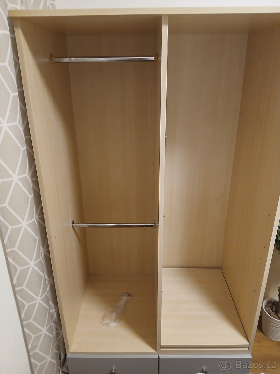 Šatní skříň s nástavcem a psací stůl - 3