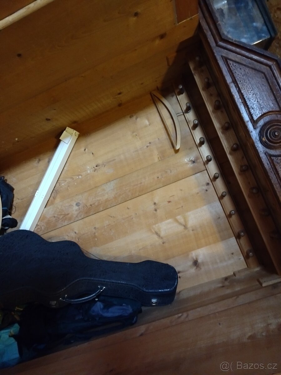 starožitná skříň masiv - 3