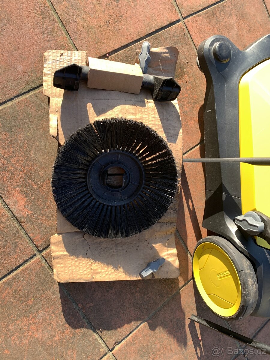 Zametač KARCHER - 3