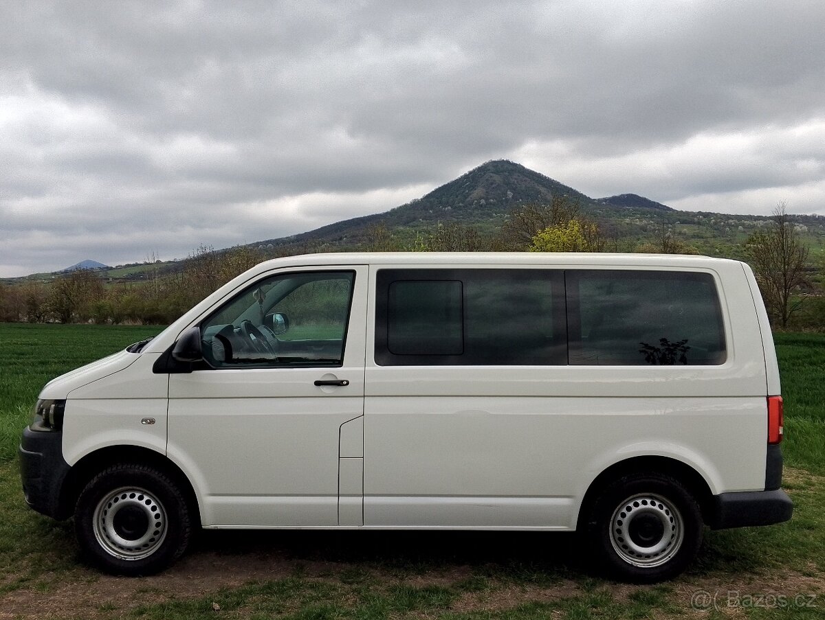 Volkswagen Caravelle 2.0 TDI T5.1 velmi zachovalý - 3