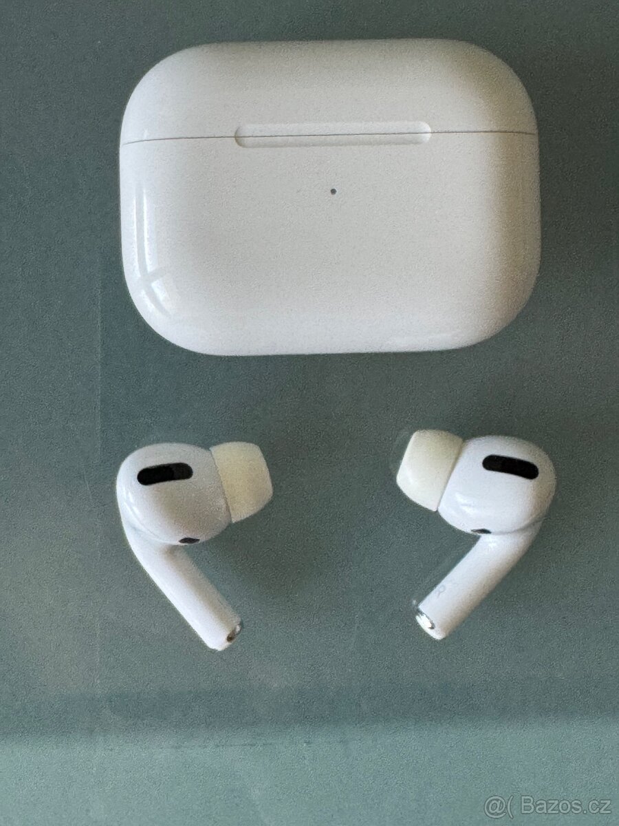 Apple AirPods Pro - 3