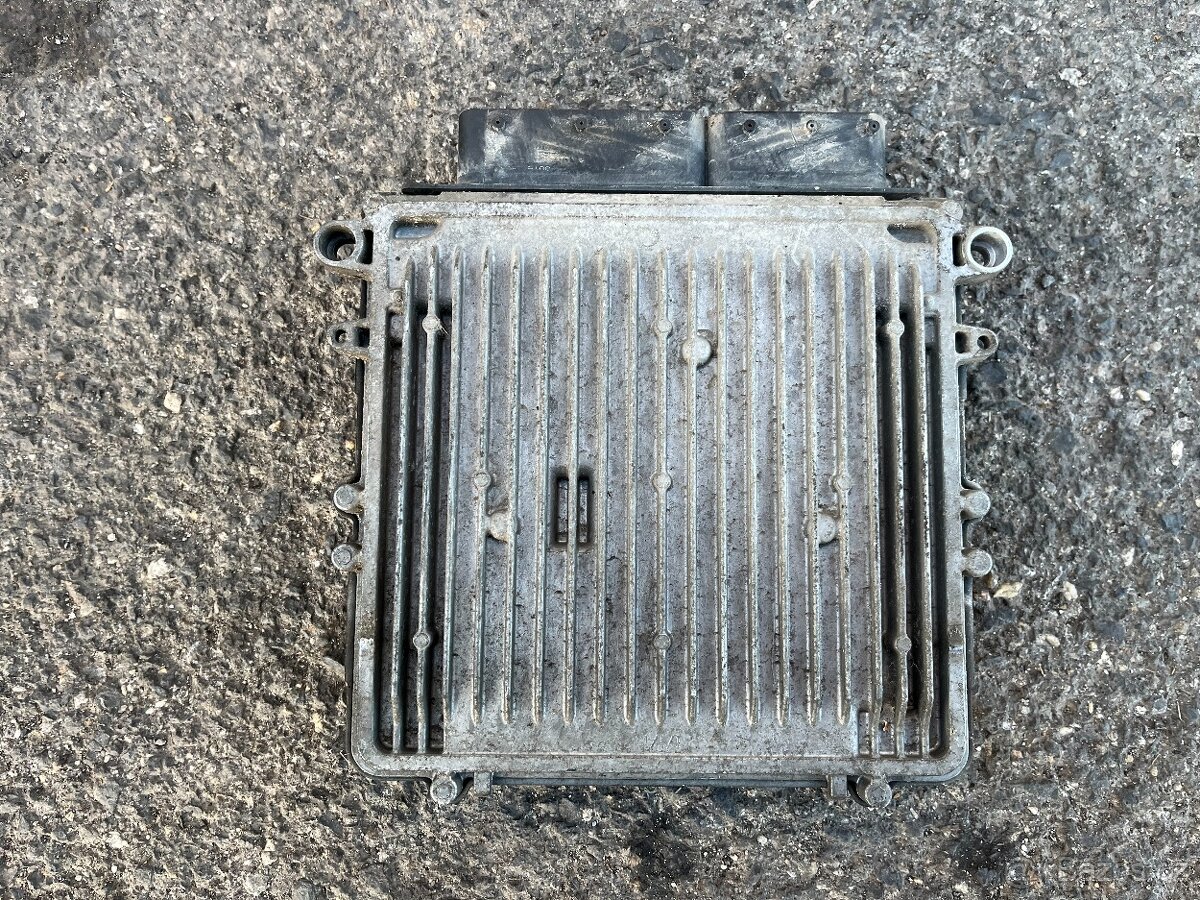 ŘÍDICÍ JEDNOTKA MOTORU 3.0 CDI 140KW A6421506691 - 3