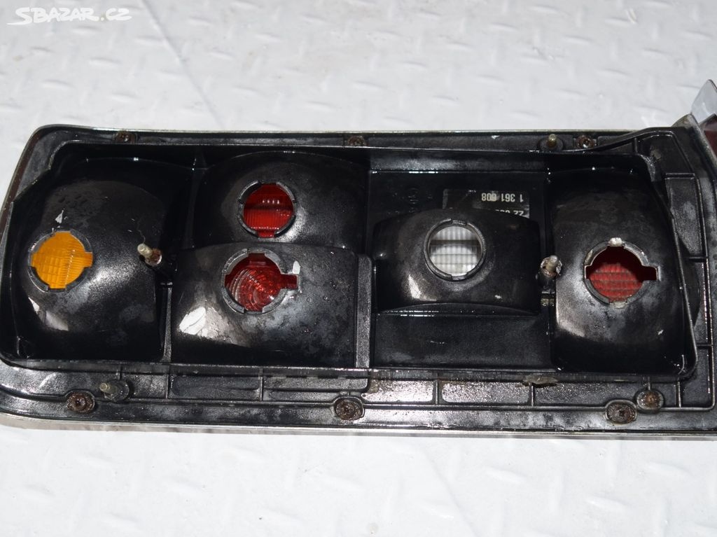 BMW e12 Zadní světla - 3