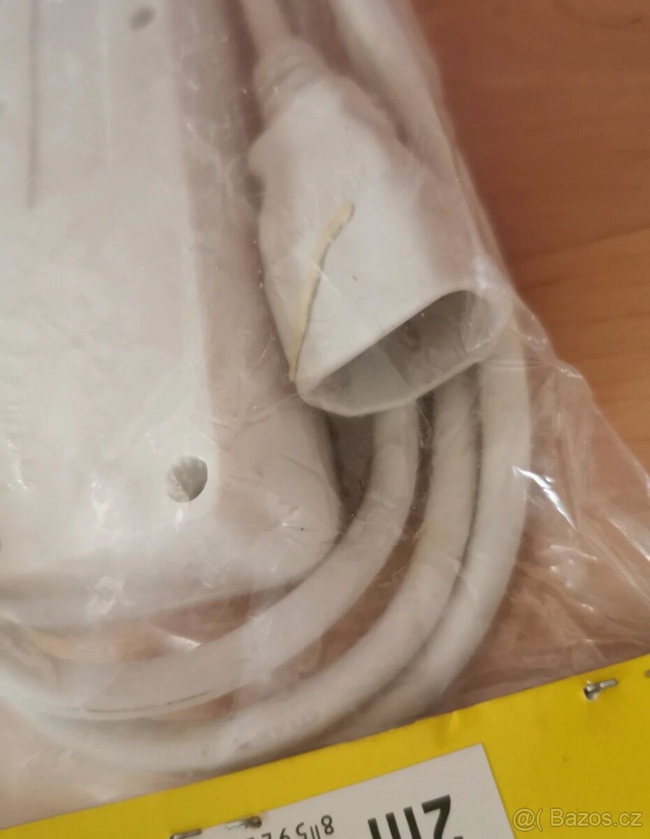 Prodlužovací přívod s koncovkou IEC C13 - 3