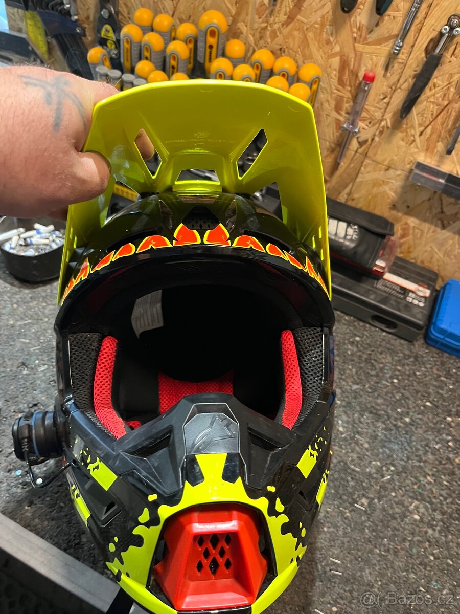 Prodám helmu SM5 - 3