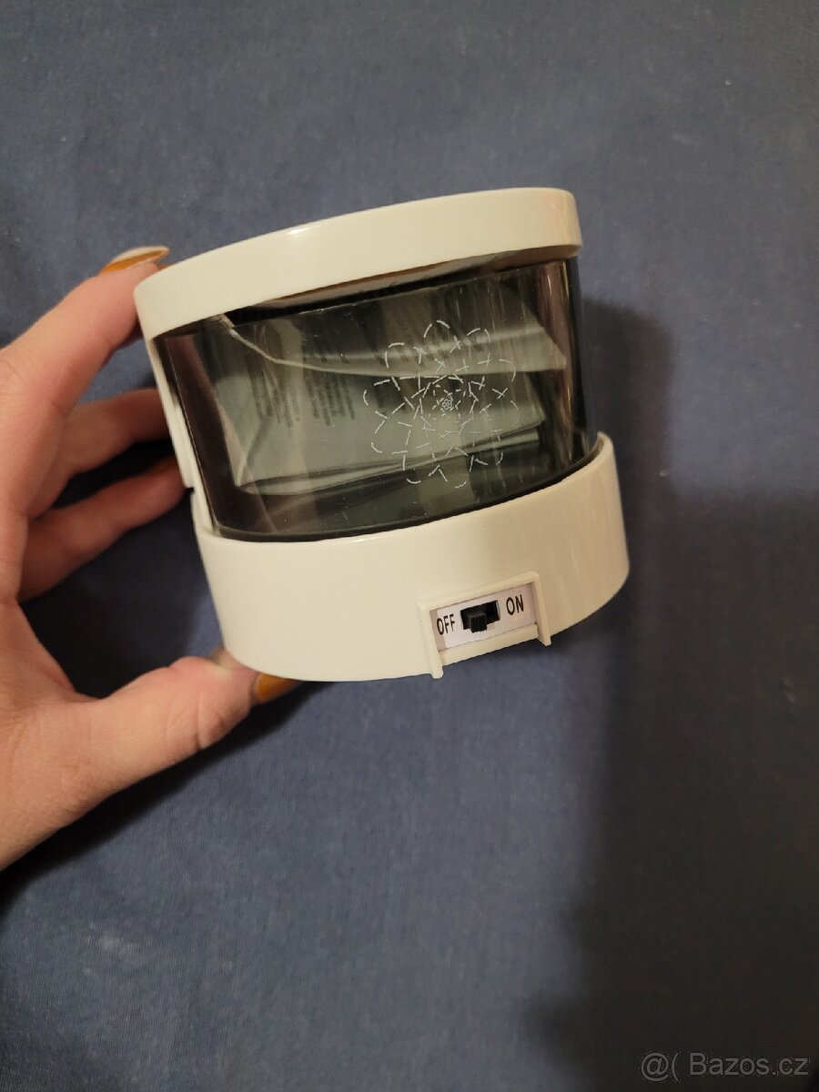 Čistič na zubní náhrady - 3