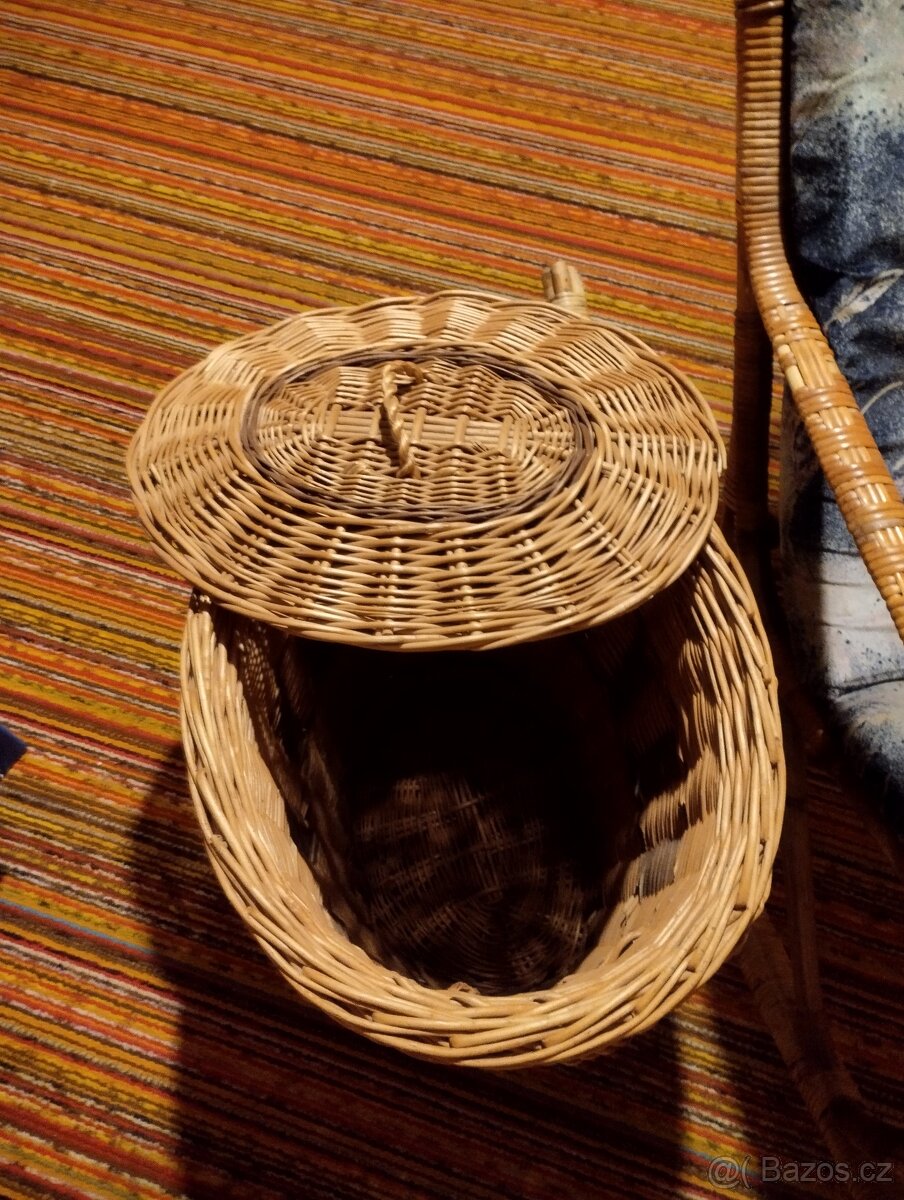 Ratanové houpací křeslo a koš - 3