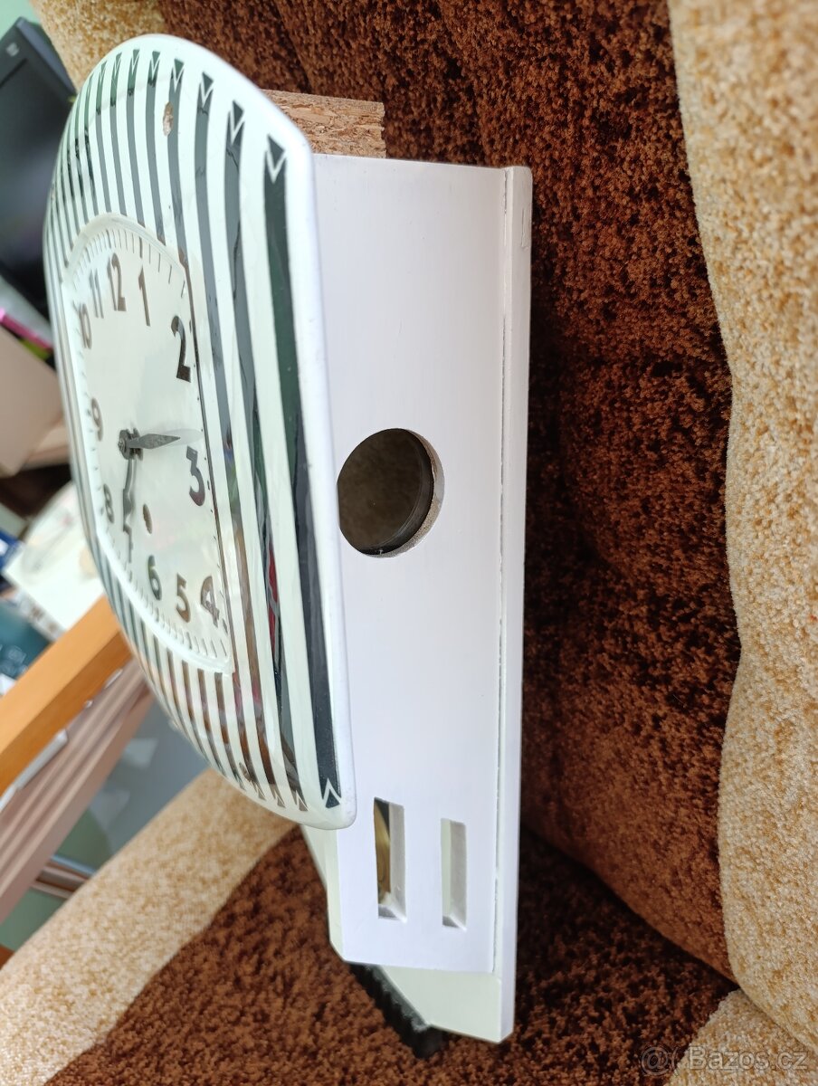 Porcelánové hodiny - 3