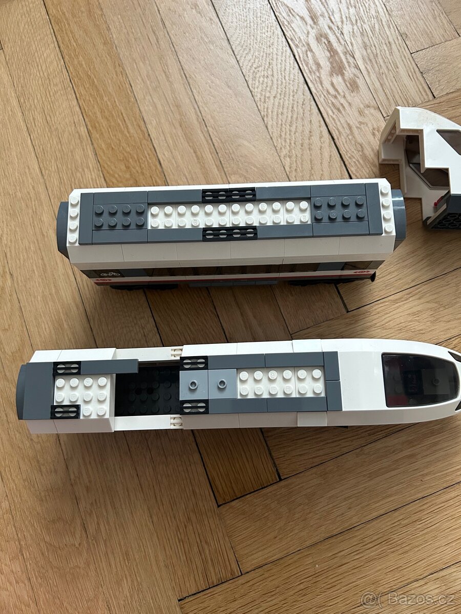 Lego vlaky 60051 - 3