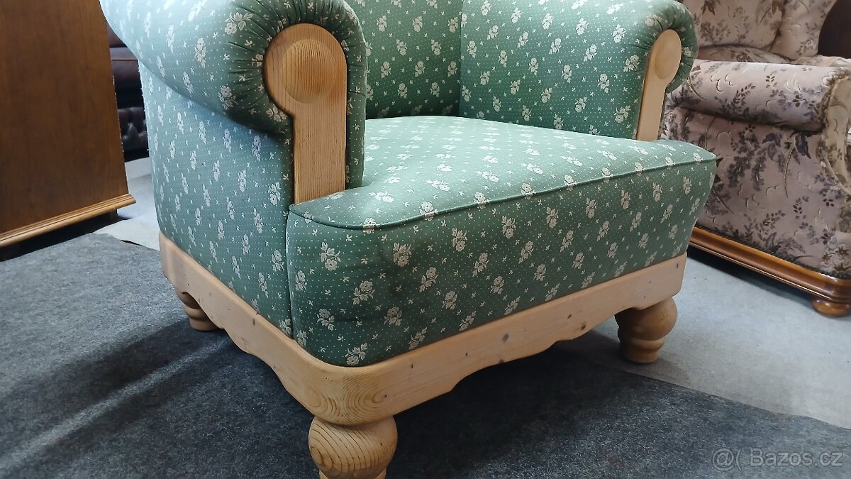 Masivní křeslo - 3