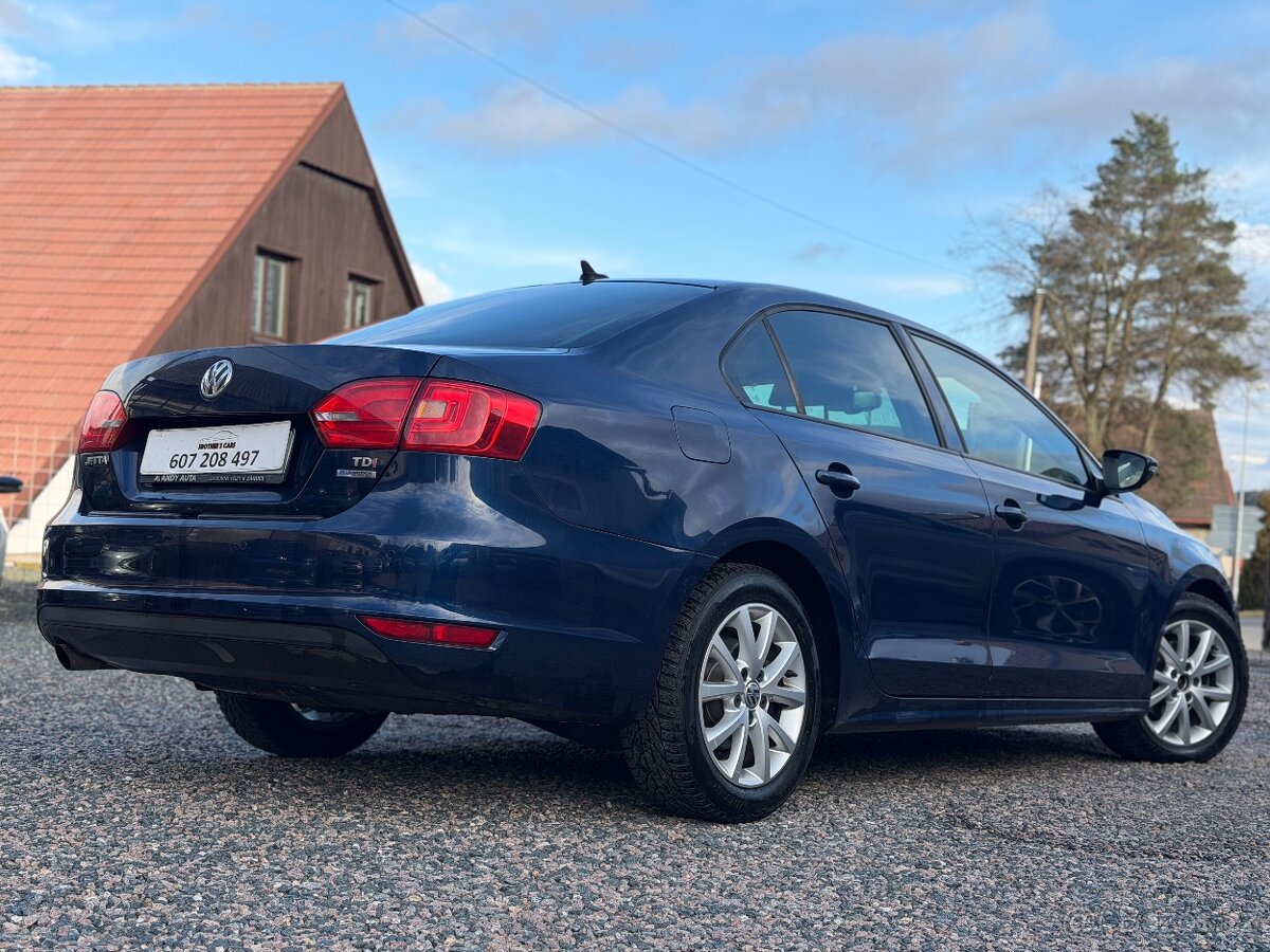 VW Jetta 1.6TDi NAVI-MANUAL-SERVIS - 3