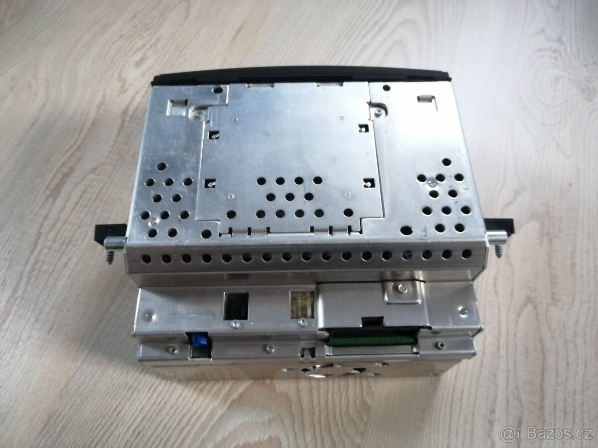 Mercedes Benz W221 COMMAND rádio BE7011 - 3