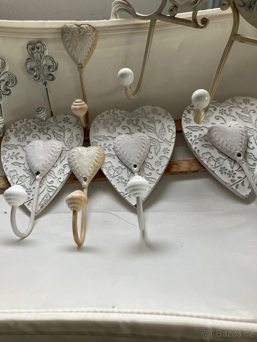 Kovový věšák - 3