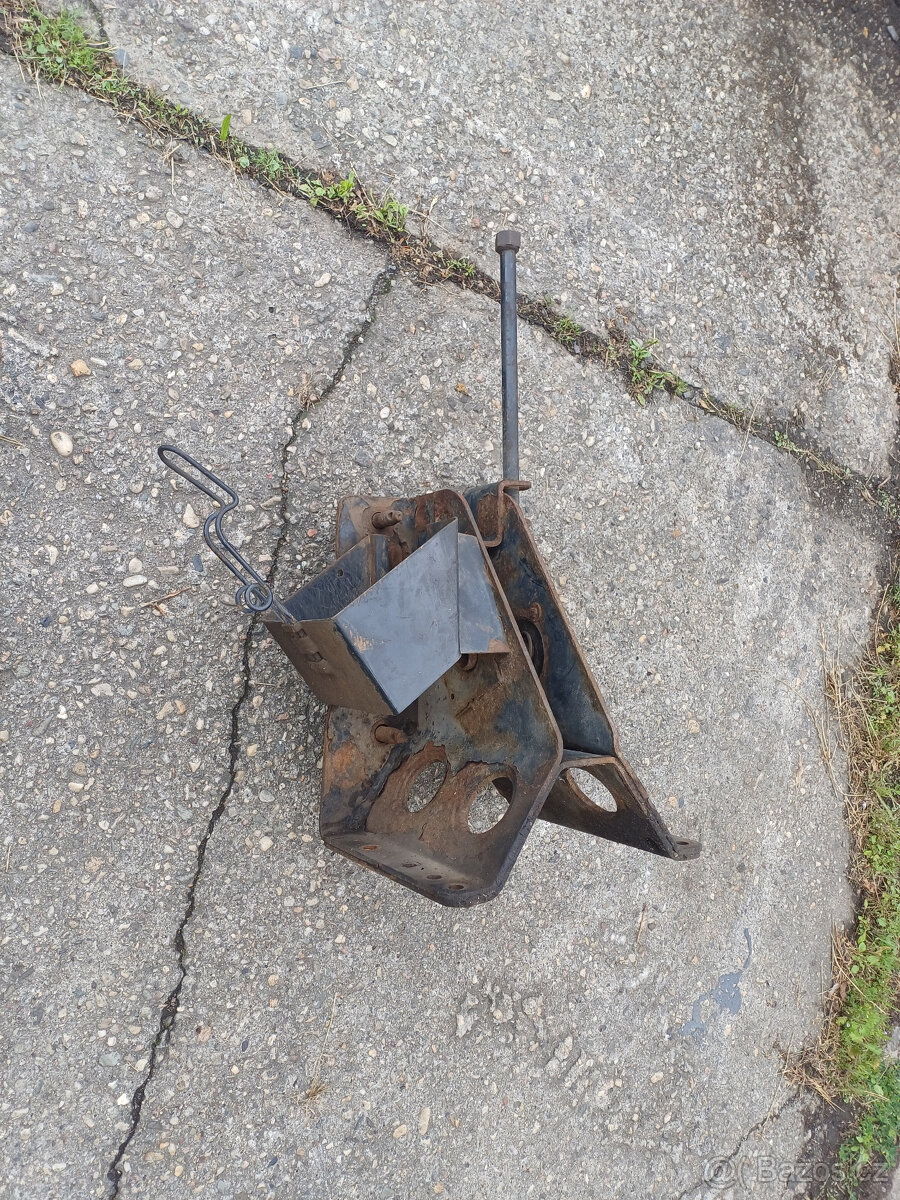 MAN TGA TGX TGS držák rezervy - 3