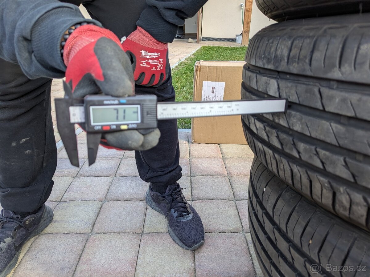 Pneu letní 215/65 R17 - 3