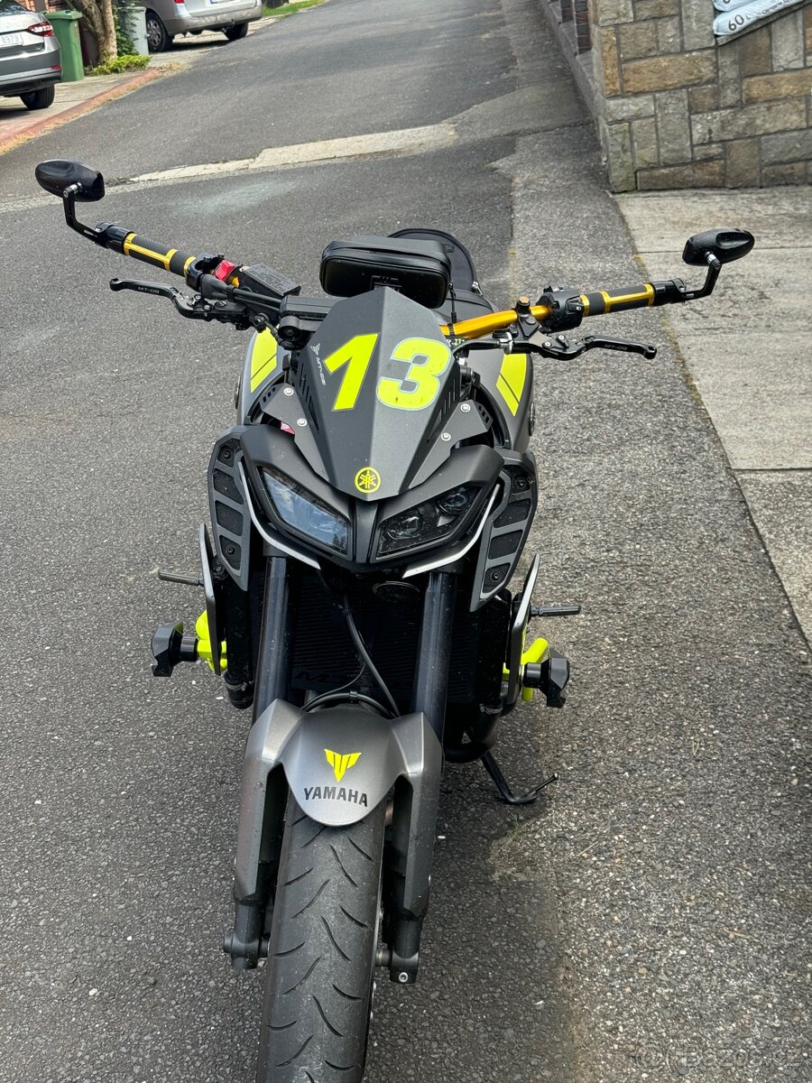 Yamaha MT-09 - 3