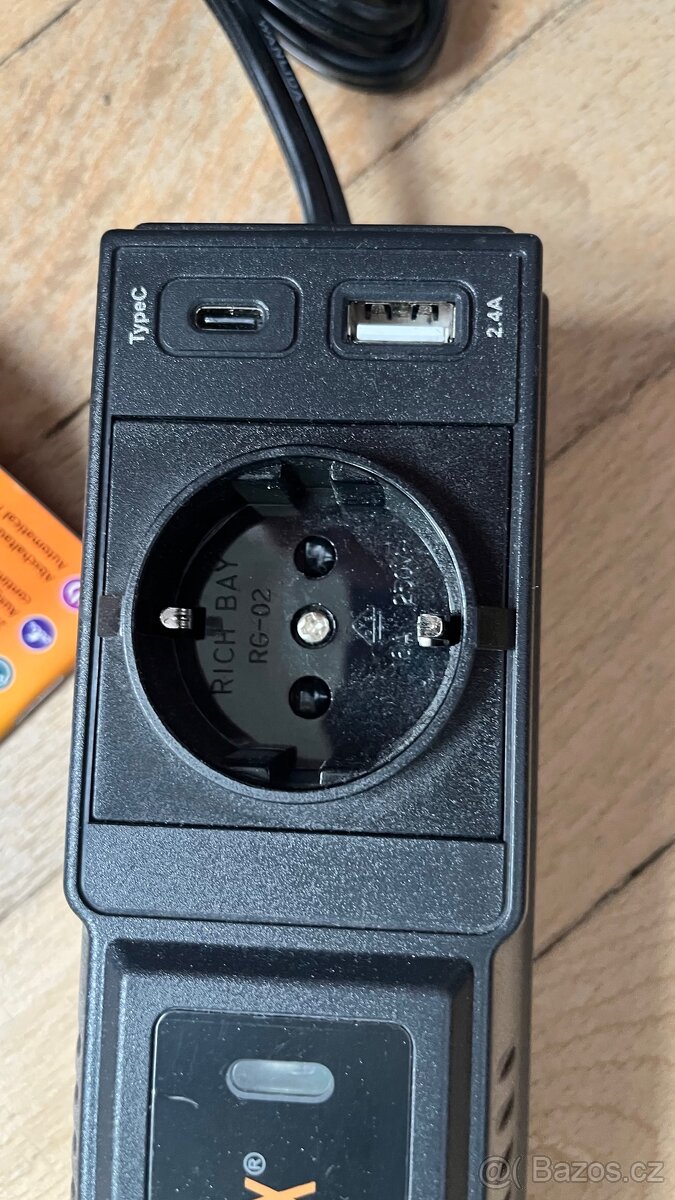 Technaxx TE21 měnič napětí - 3