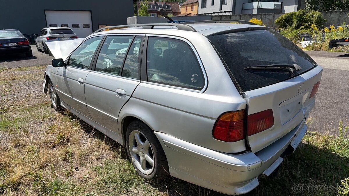 Díly-BMW E39 525D titansilver - 3