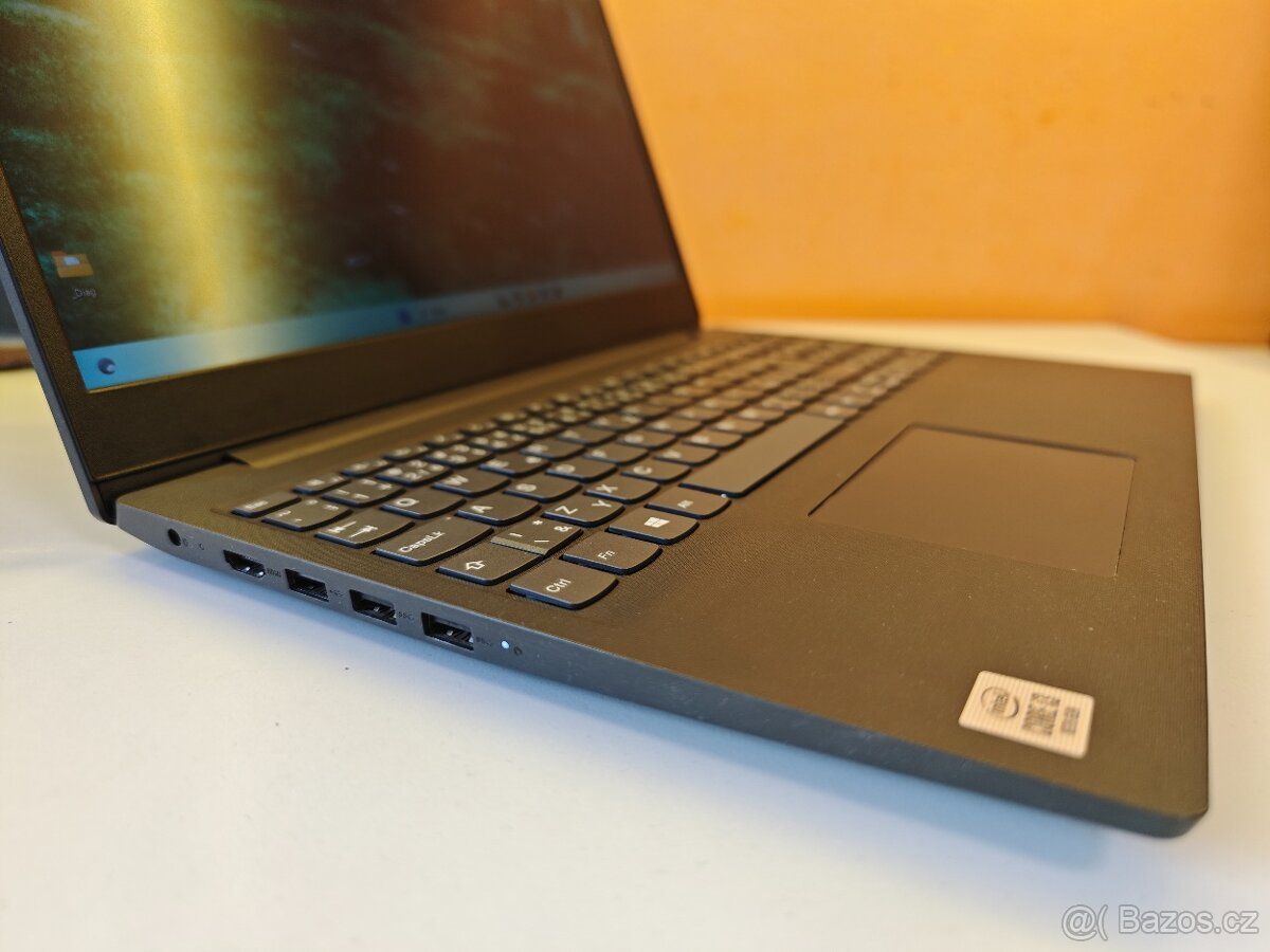 Lenovo V15-IIL - 3