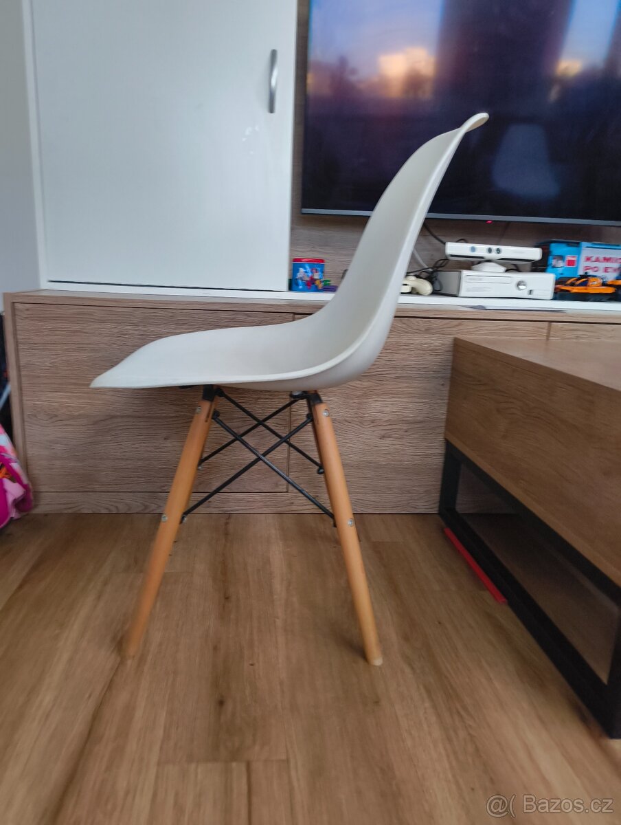 Jídelní židle bílé - 4 ks ( jako nové) - 3