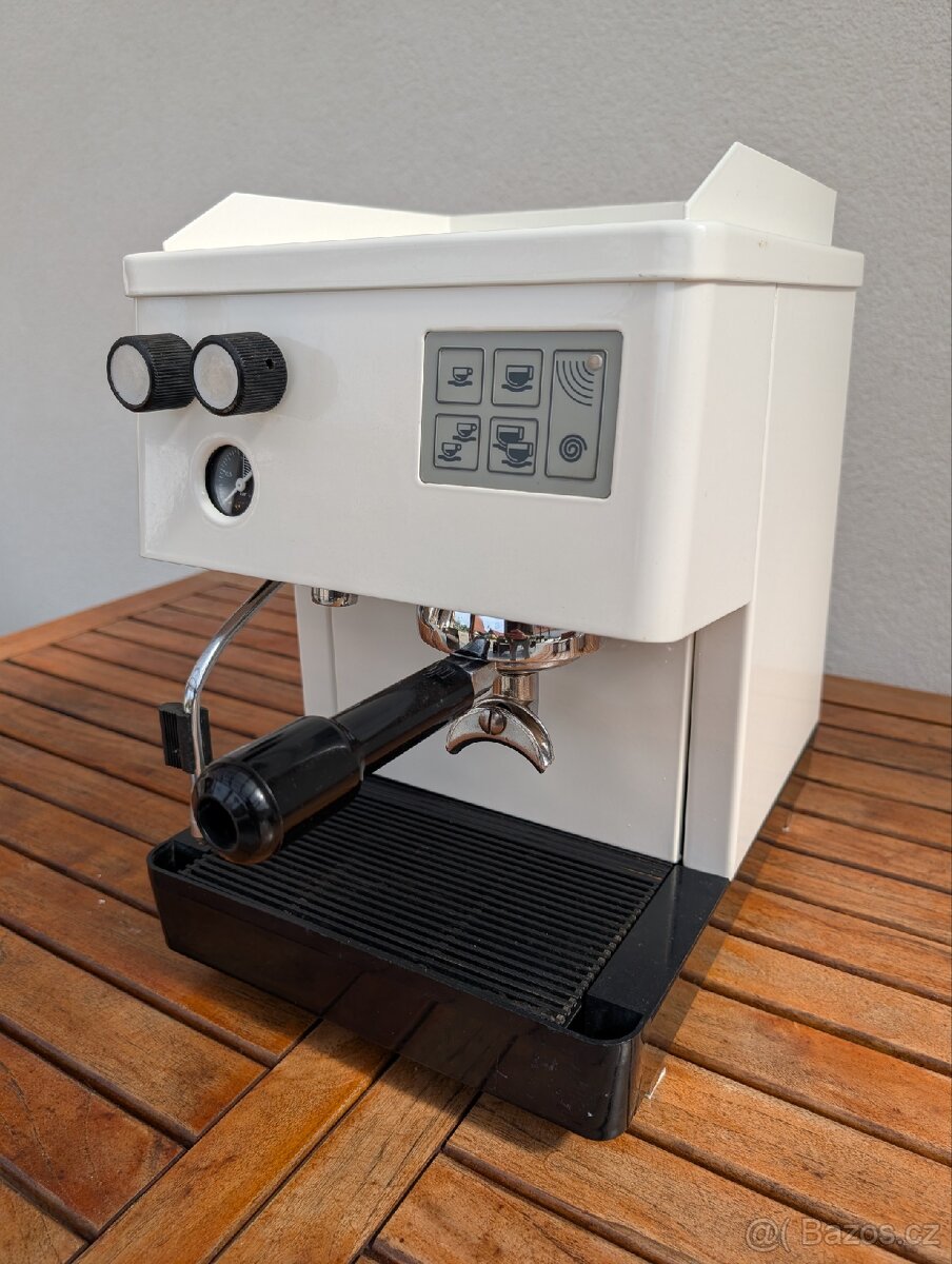 Pákový kávovar Carimali Alfa - 3