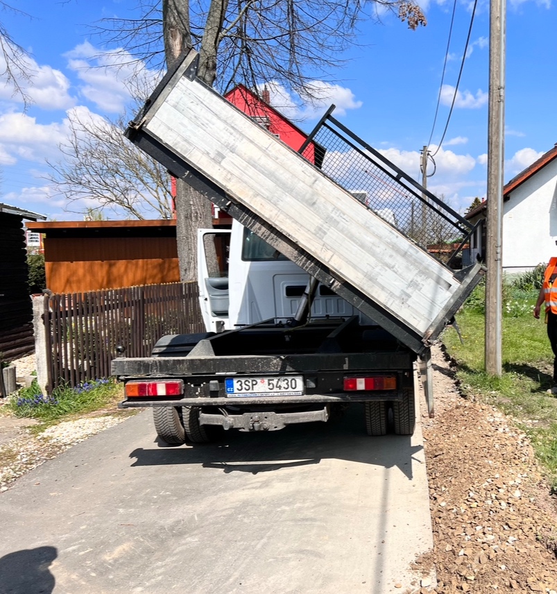 FORD TRANSIT – 2.0 TDCi – 6 míst – 3stranná sklopka - 3