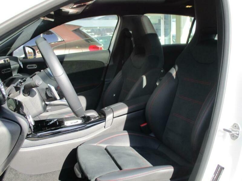 Mercedes-Benz A 35 AMG 4M Pano, Ambi-Bel., Navi, Multibeam - 3