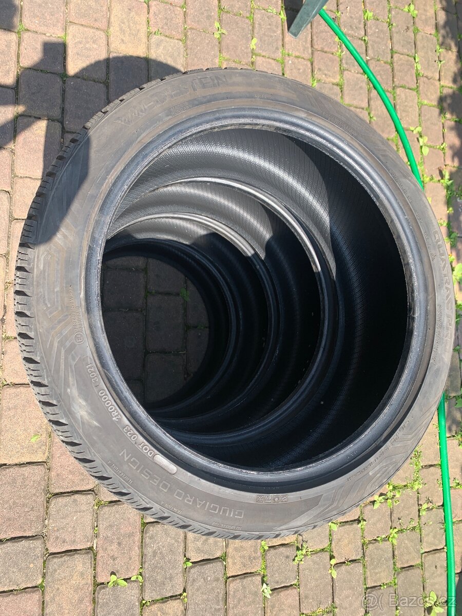 CELOROČNÍ 235/40 R18 VREDESTEIN - 3