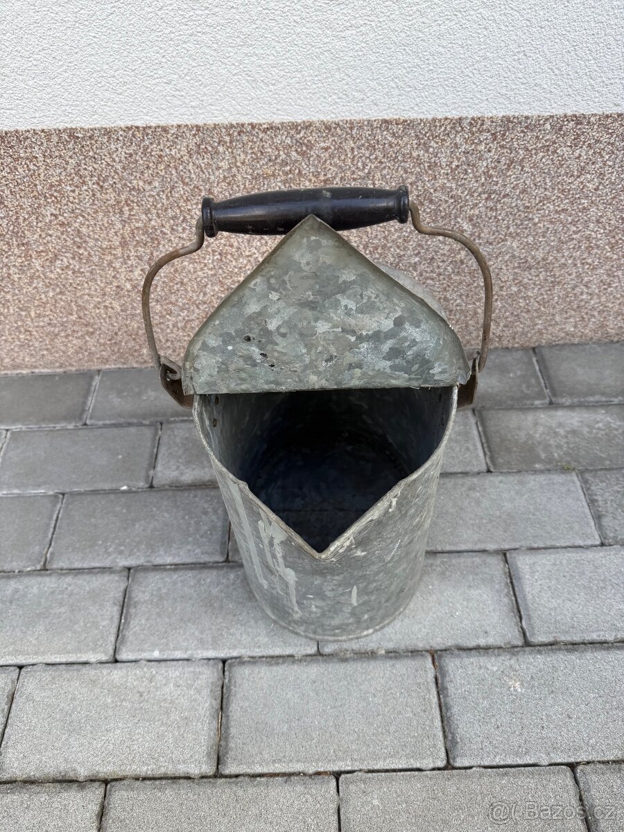 Pěkná starožitná konev na vodu a olej - 3