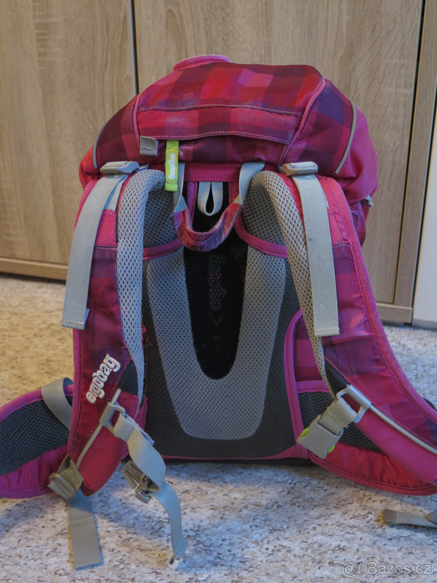 Prodám školní batoh / aktovka Ergobag - 3