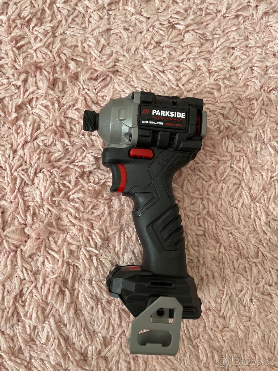 Parkside Rázový utahovák - 3