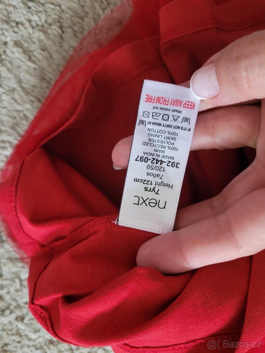 červená tylová sukně 122 - 3