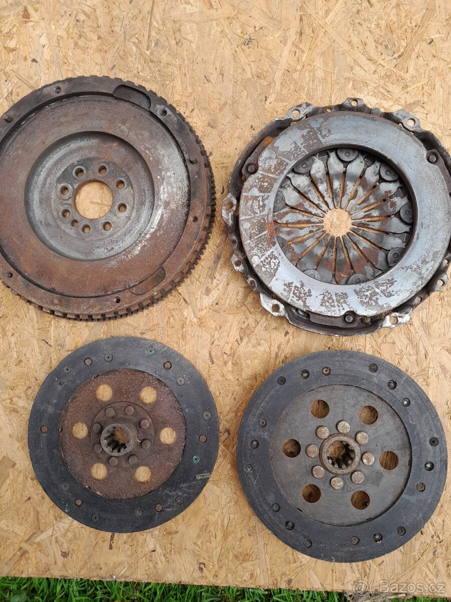 Tatra 603 - díly - 3