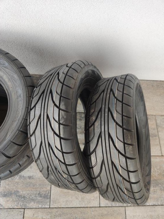 NOVÁ SADA PNEU BULLDOG TIRES B349