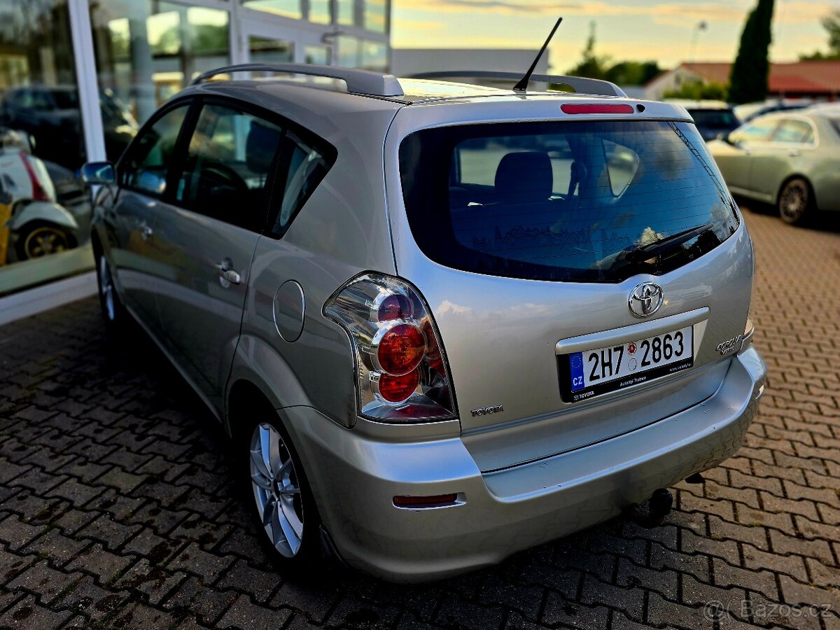 Toyota Corolla Verso, 1,8i serv.kniha 1.maj ČR - 3