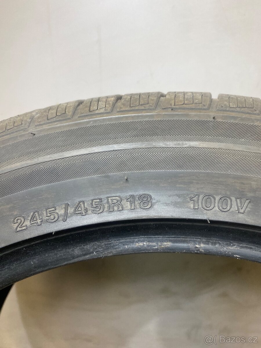 245/45R18 - 3