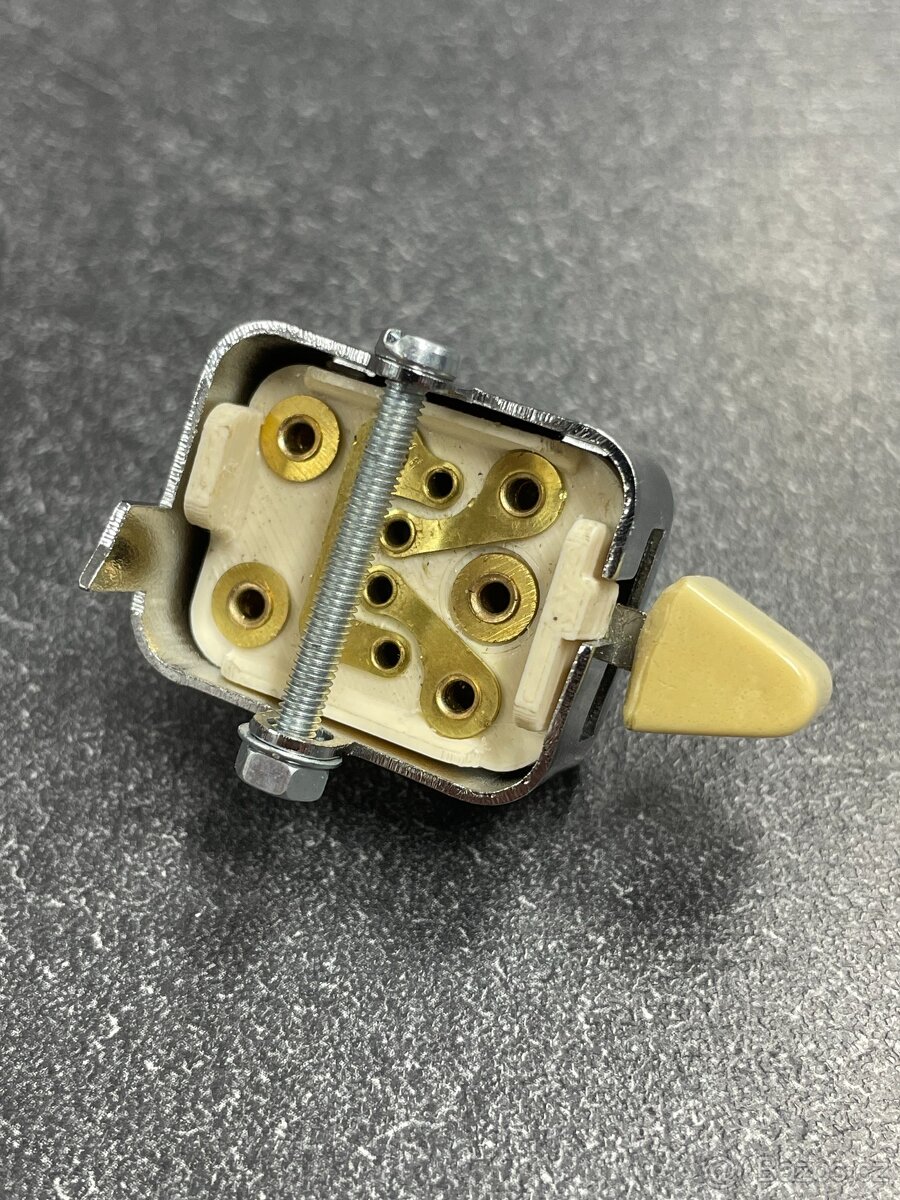 Přepínač světla a bzučáku Stadion S22 s krytem - 3