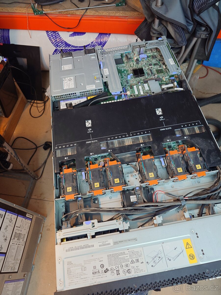 IBM x3550 M4 (2x E5-2630v2, 6c/12t) + ližiny - 3
