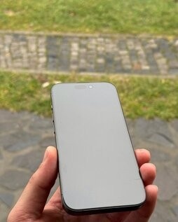Prodám iPhone 15 pro 128GB černý titan - 3