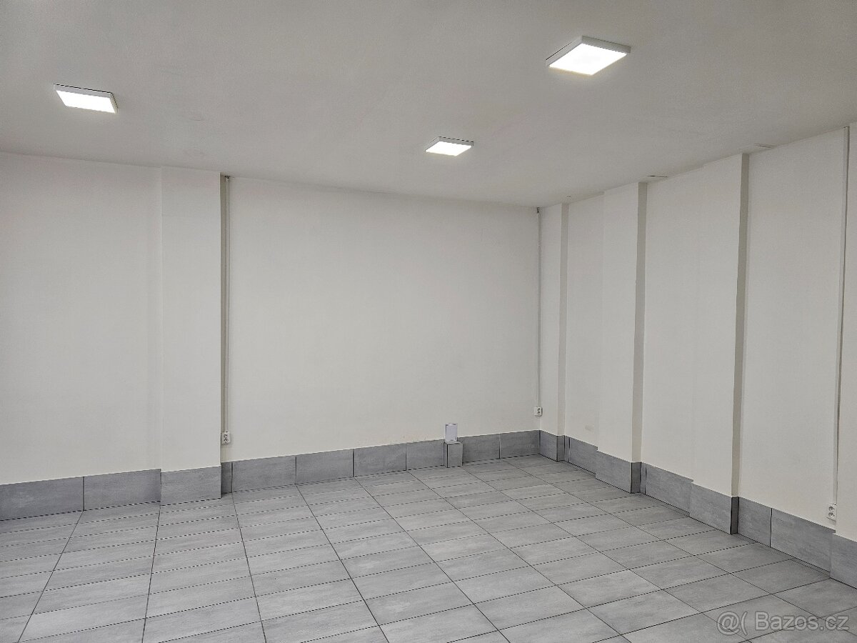 Moderní víceúčelový prostor na Žižkově - 3