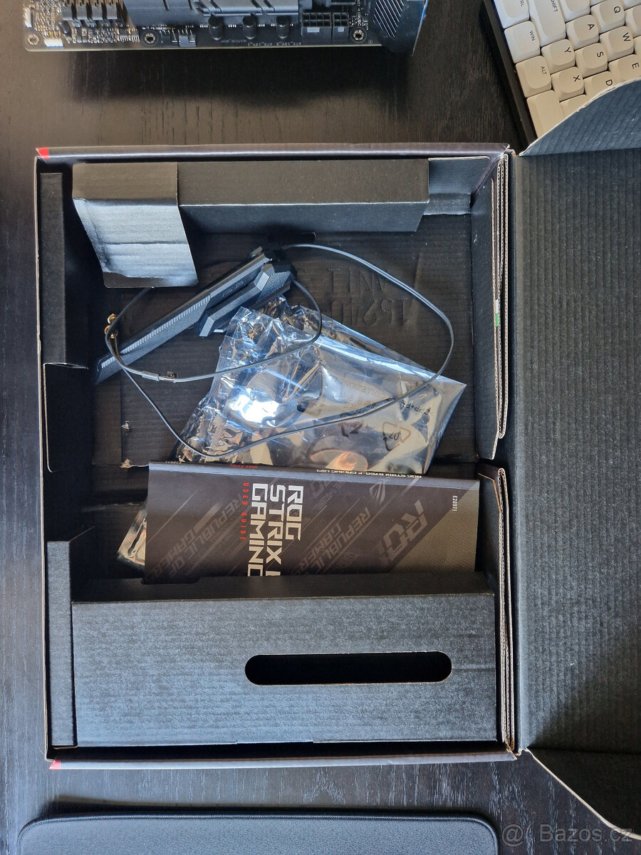 Asus ROG Strix B760-F gaming WiFi - 3