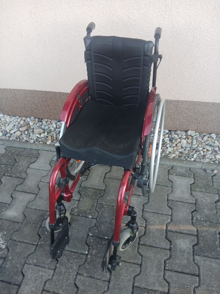 Dětský invalidní vozík - 3