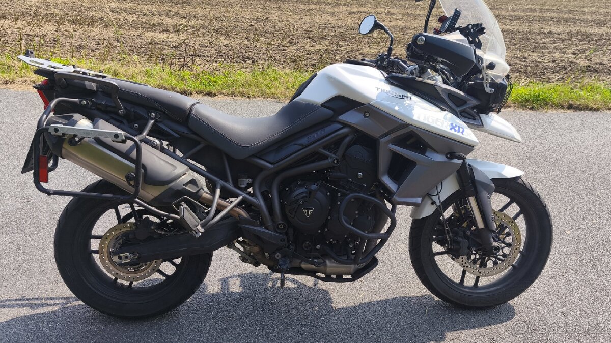 Triumph Tiger 800 XRX - 3