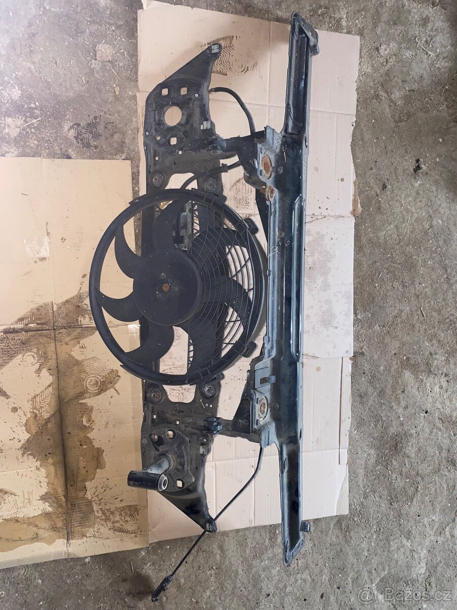 Chladičová stěna 330d e46 - 3