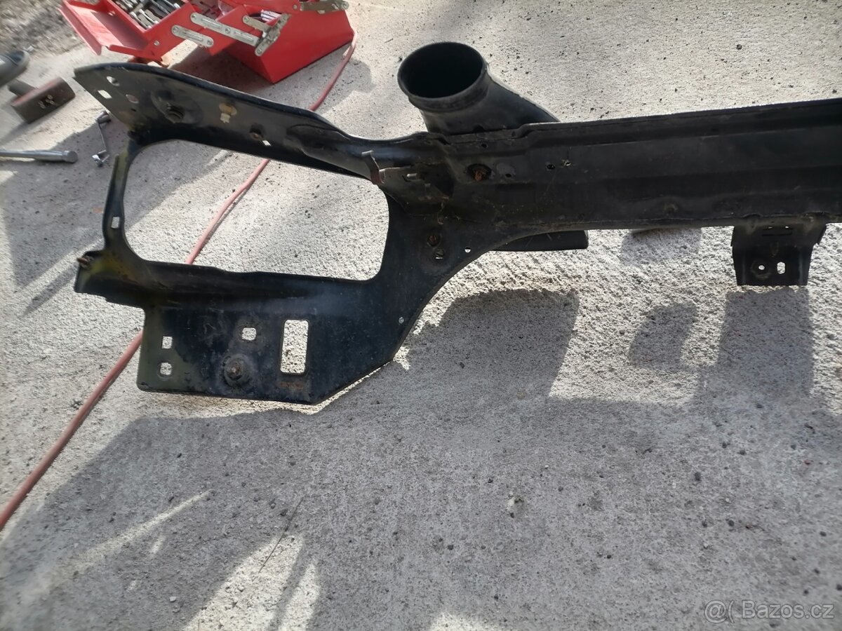 přední čelo na Peugeot 306 cabrio - 3