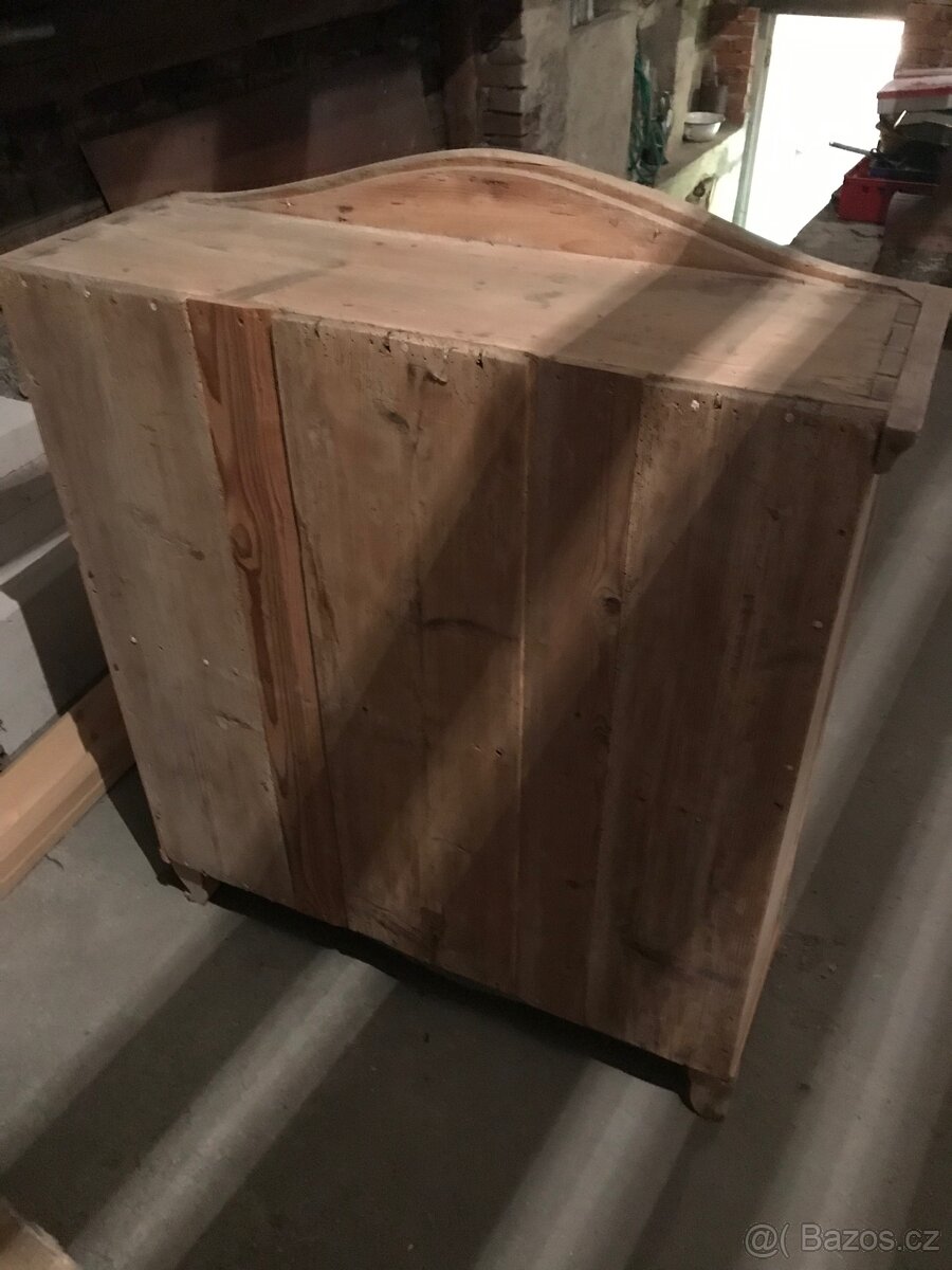 Skříň 99x88x31 - 3
