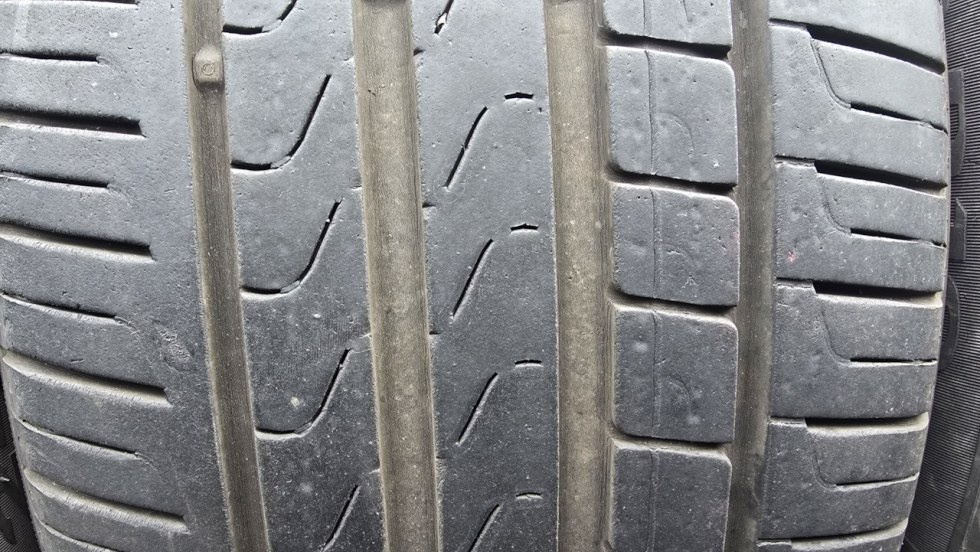 Letní pneu 245/40/19 Pirelli - 3