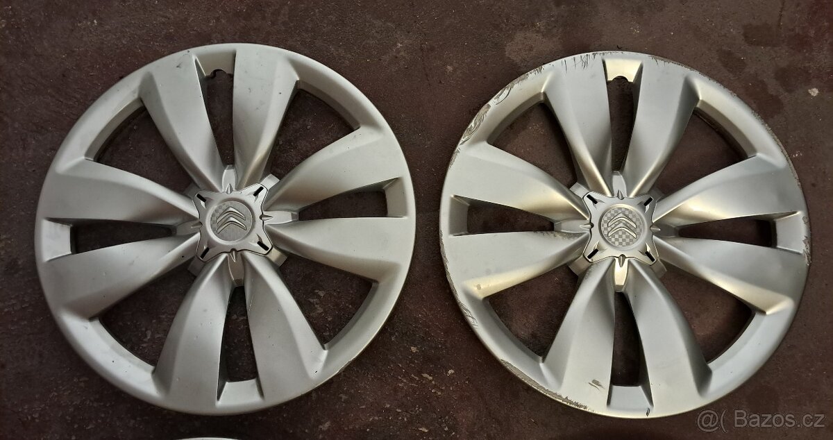 4 kusy poklice Citroen 15" - 3